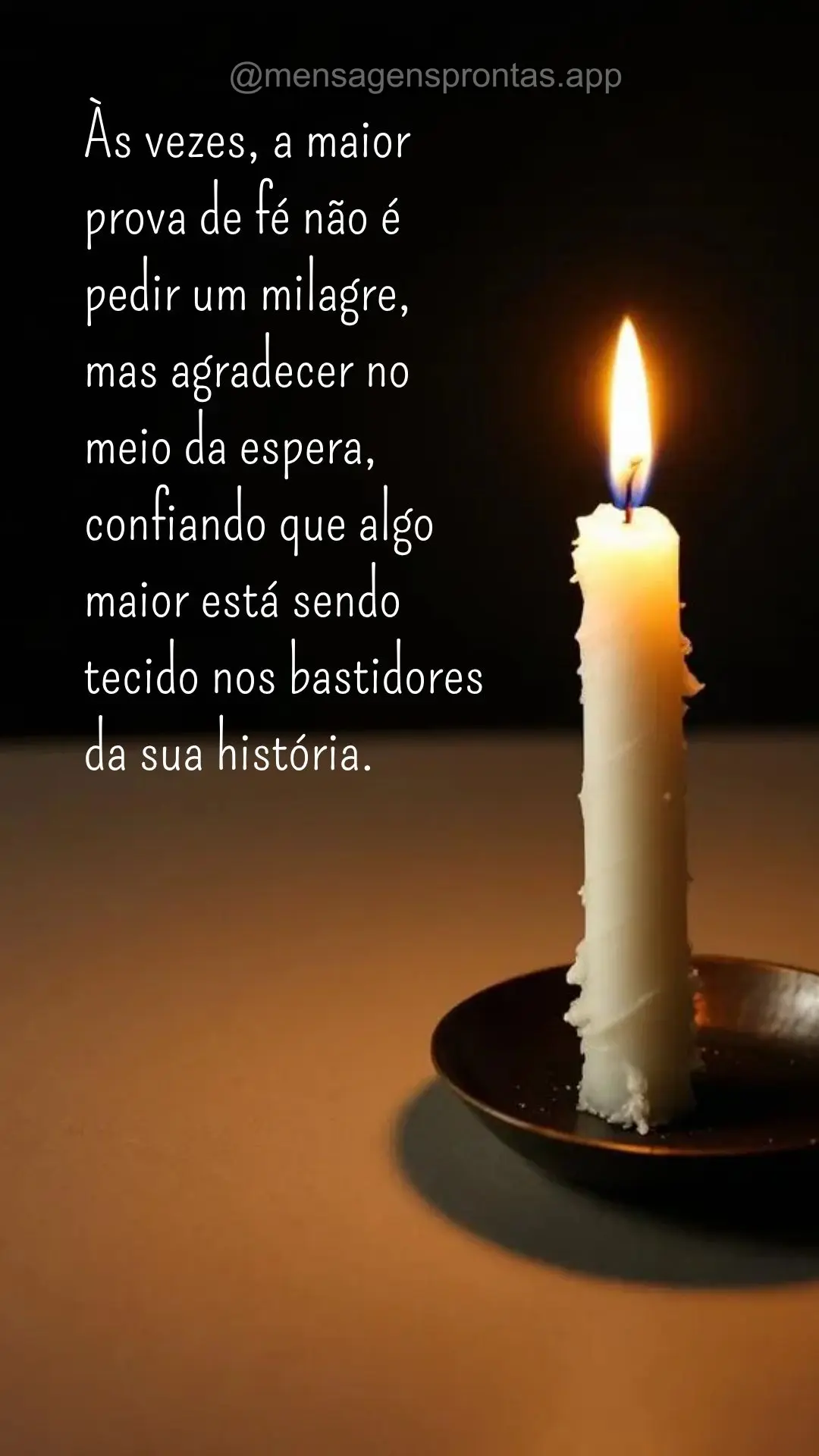 Às vezes, a maior prova de fé não é pedir um milagre, mas agradecer no meio da espera, confiando que algo maior está sendo tecido nos bastidores da ...